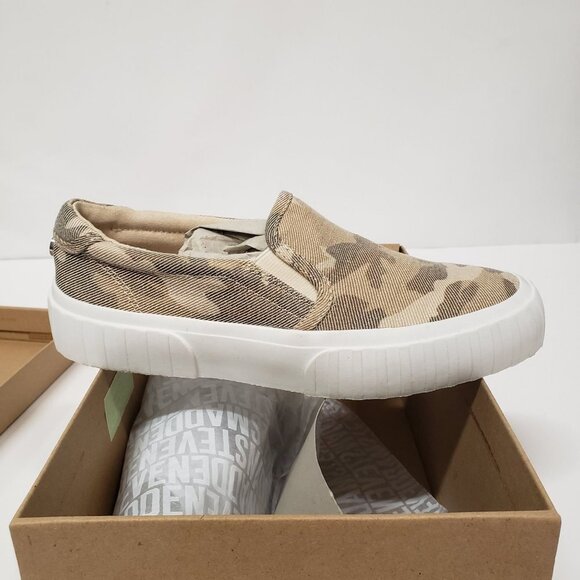 Steve Madden Swiftly Sneaker in Tan Camo - Size 6 - Picture 5 of 11